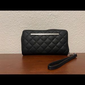Steve Madden Wristlet